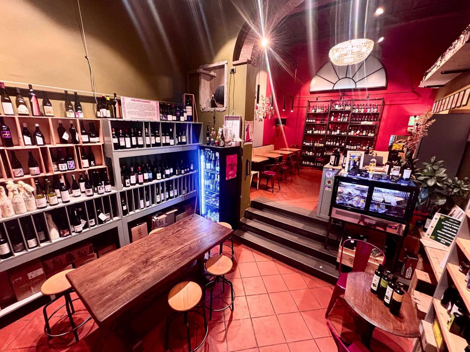 Vino al Vino, Iconic Wine Bar in Florence City Center